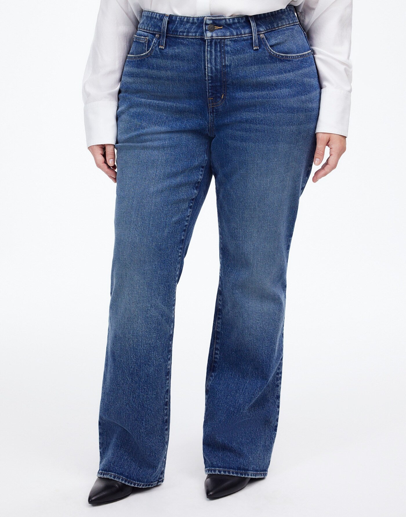 Madewell The Curvy Relaxed Bootcut Jean in Concho Wash 99% Cotton 1% Elastane