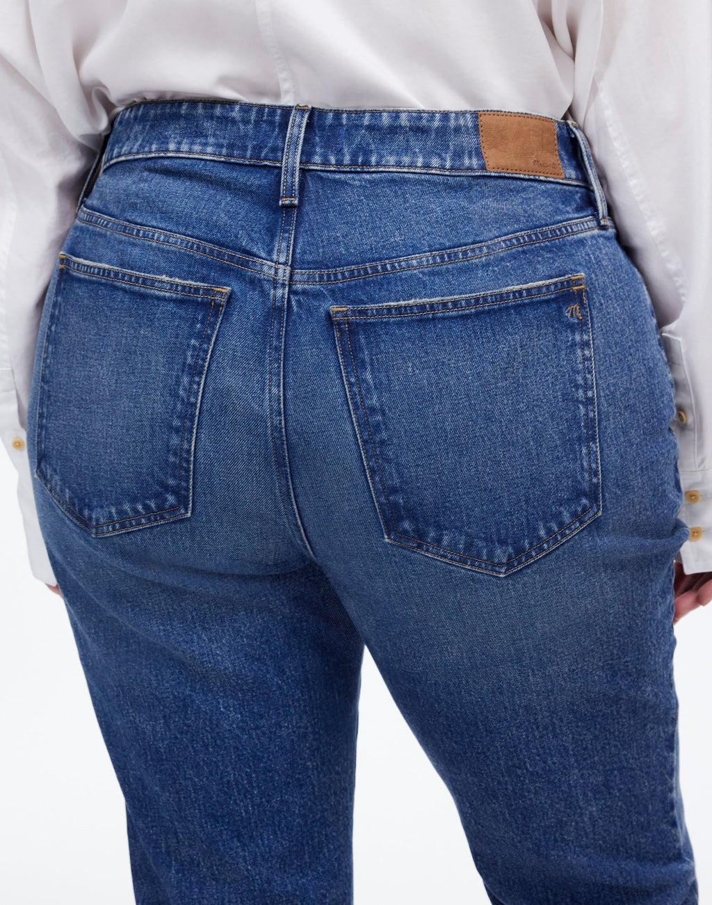 Madewell The Curvy Relaxed Bootcut Jean in Concho Wash 99% Cotton 1% Elastane