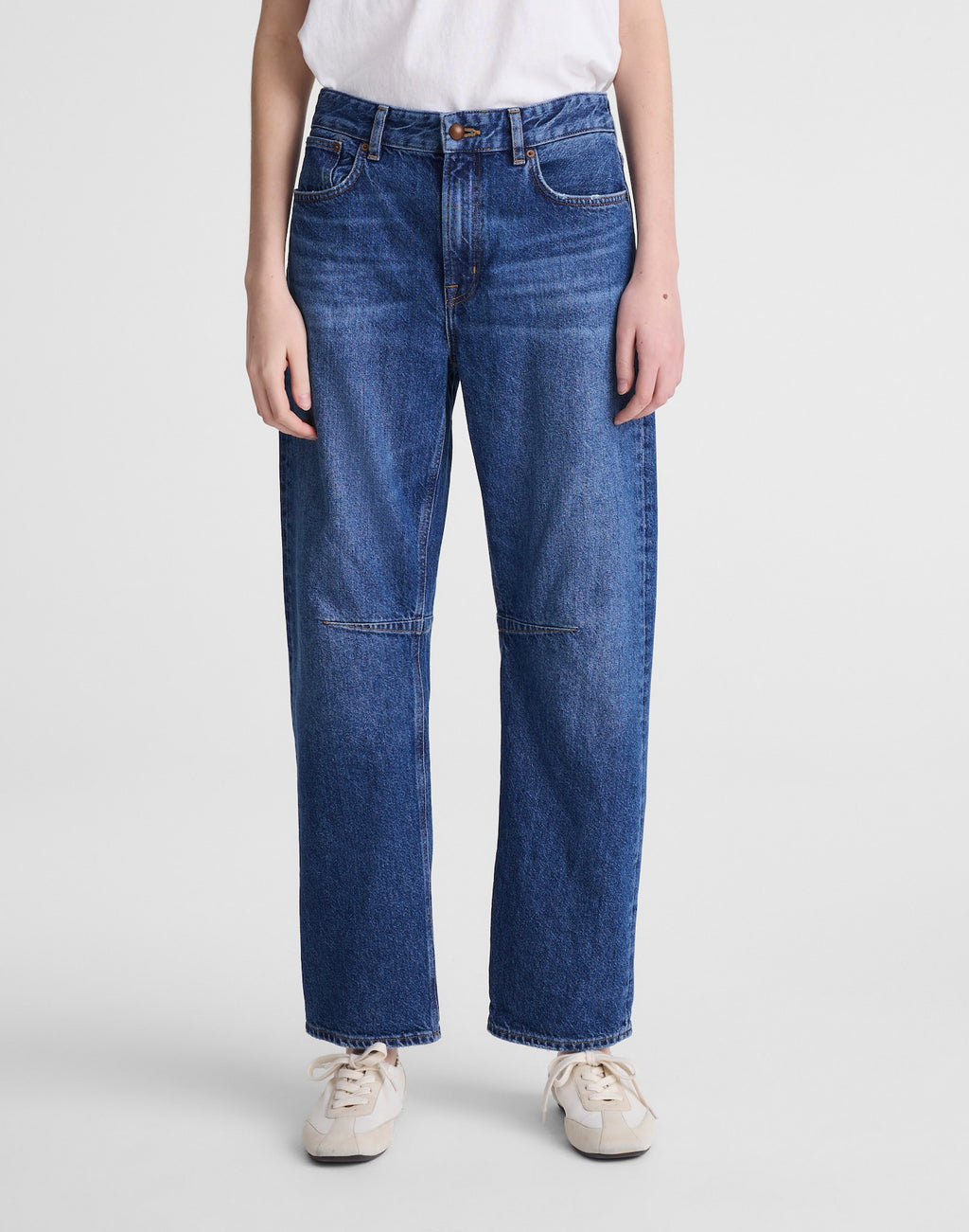 Madewell Circular Darted Barrel-Leg Jean in Heirloom Wash 75% Recycled Cotton 25% Viscose