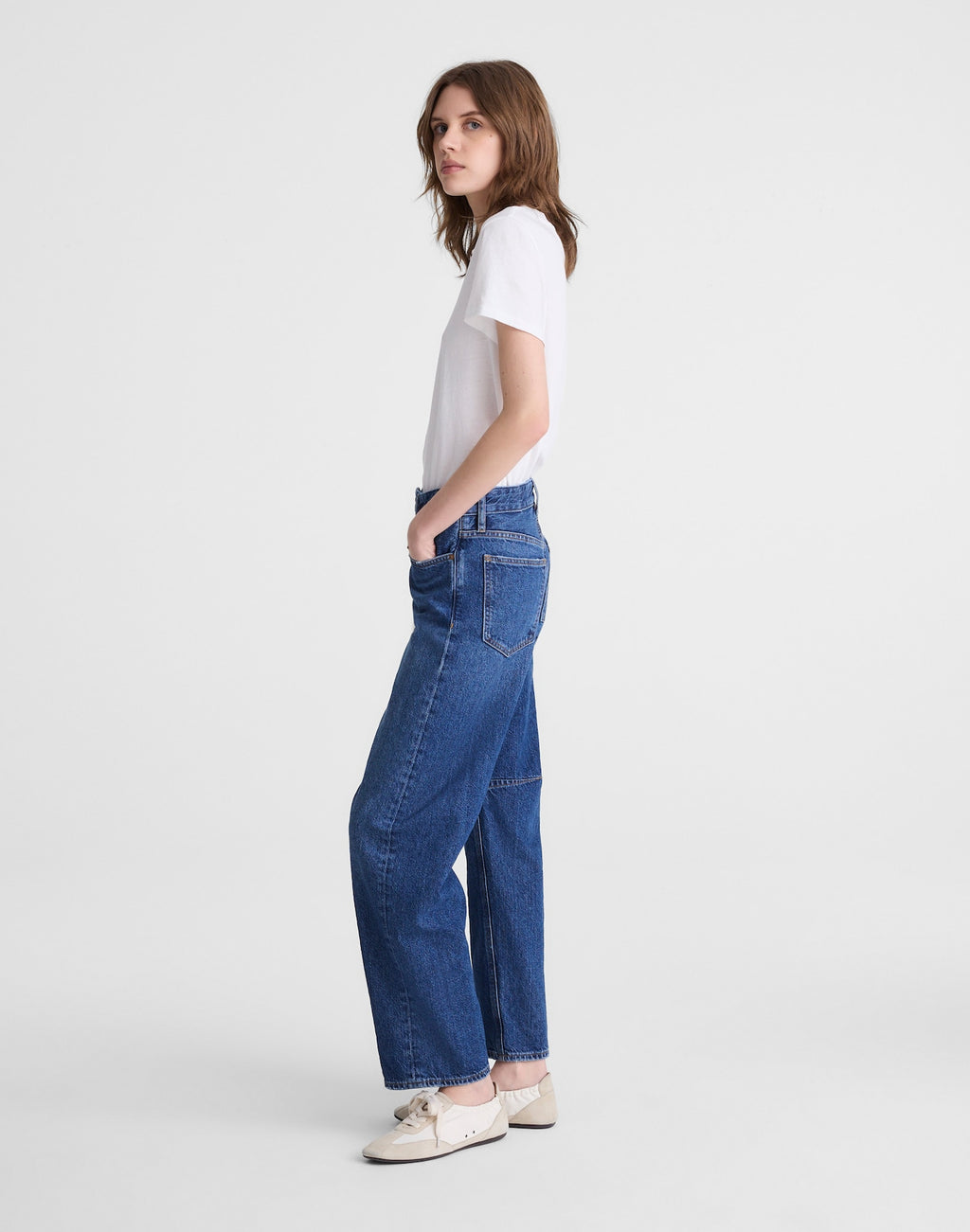 Madewell Circular Darted Barrel-Leg Jean in Heirloom Wash 75% Recycled Cotton 25% Viscose
