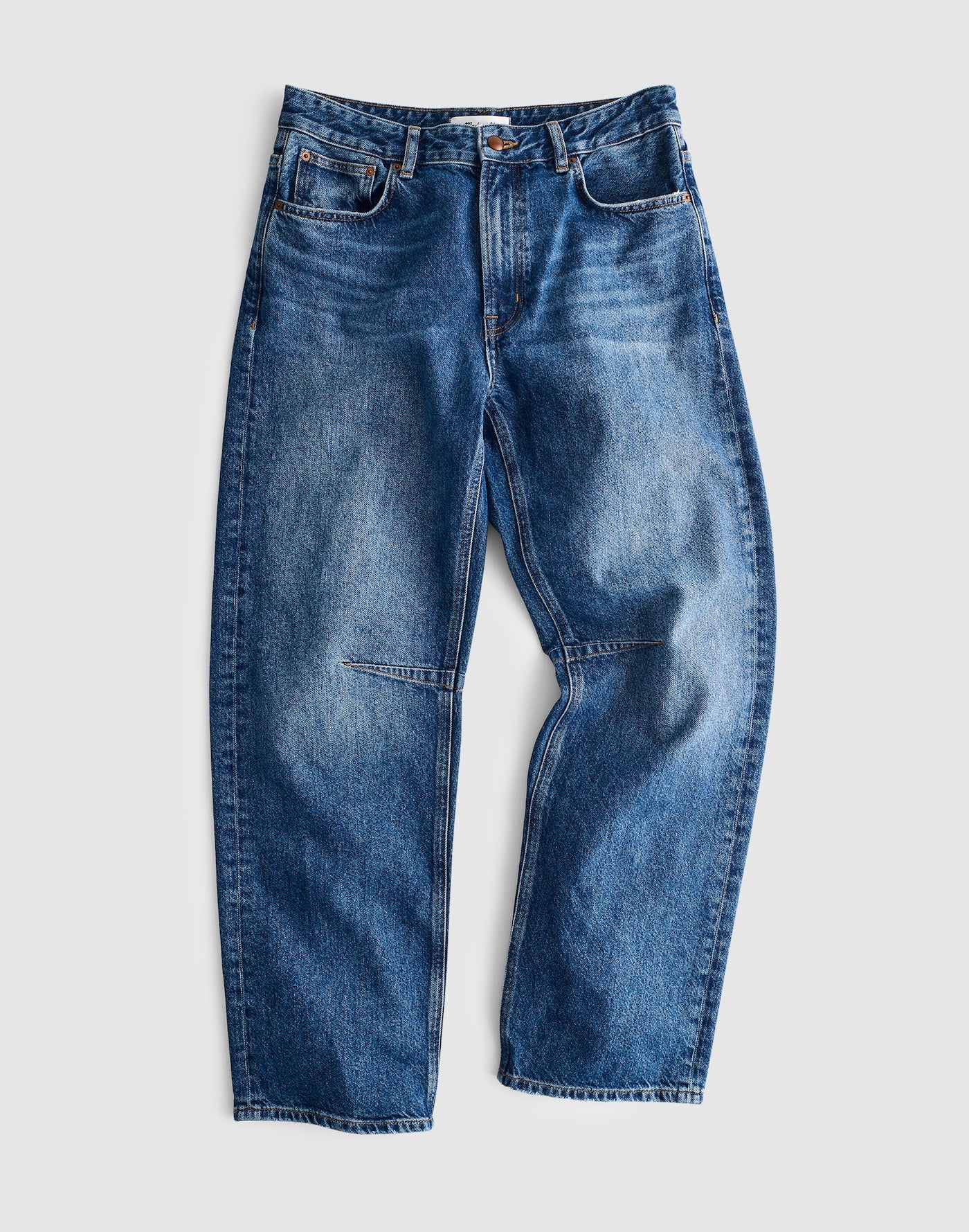 Madewell Circular Darted Barrel-Leg Jean in Heirloom Wash 75% Recycled Cotton 25% Viscose