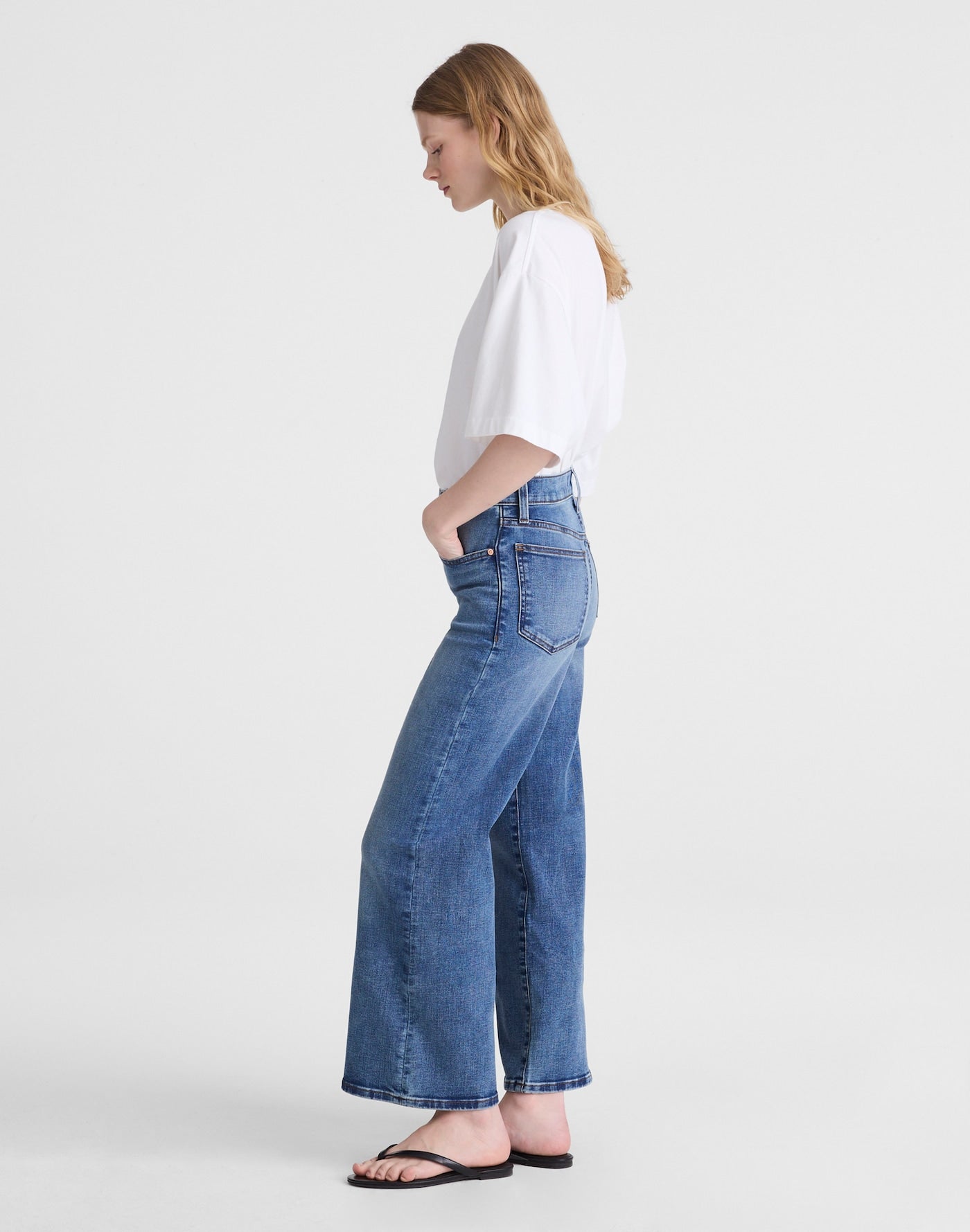 Madewell The Wide-Leg Crop Jean in Super Stretch Denim 85% Cotton 13% Recycled Polyester 2% Elastane
