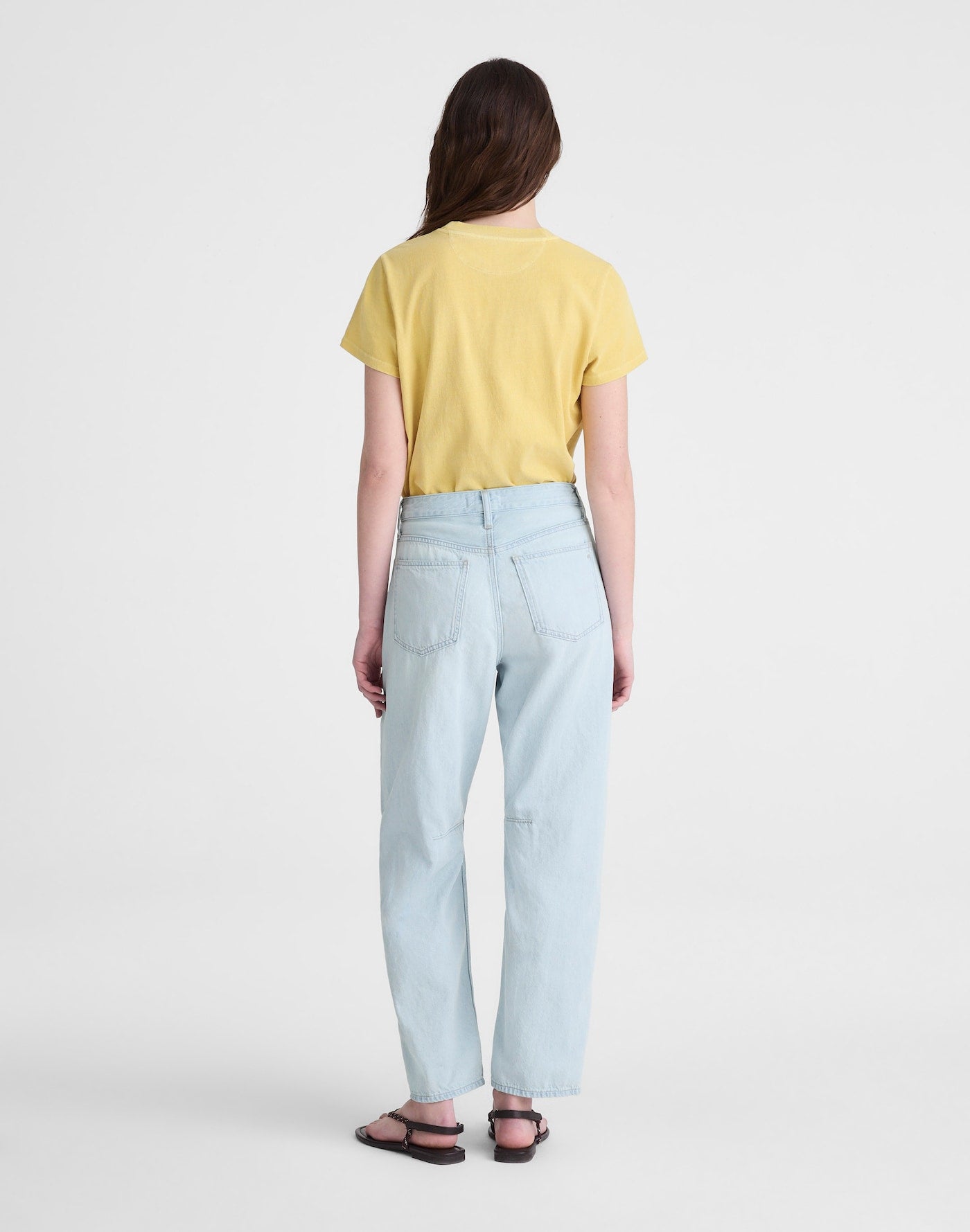 Madewell The Darted Barrel-Leg Jean in Airy Denim 61% Cotton 39% TENCEL Lyocell