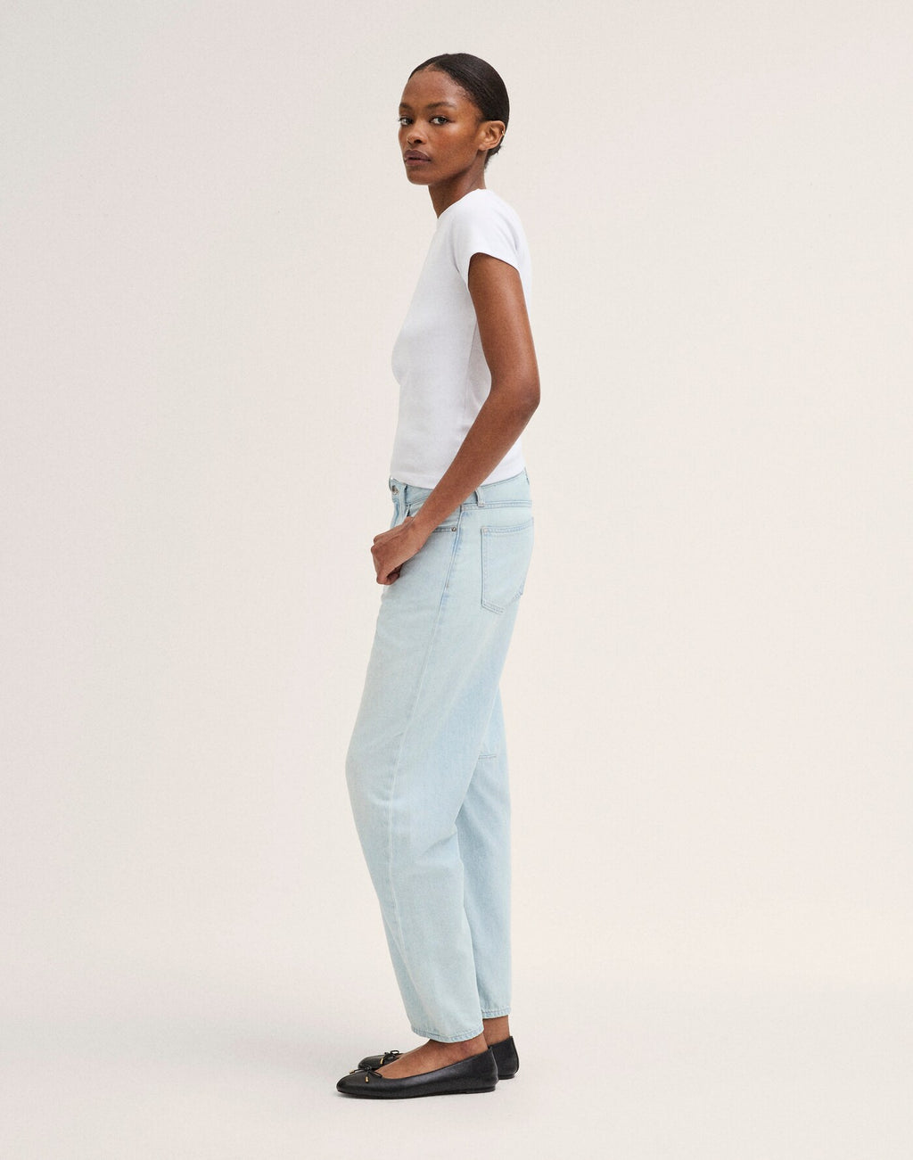 Madewell The Curvy Darted Barrel-Leg Jean in Airy Denim