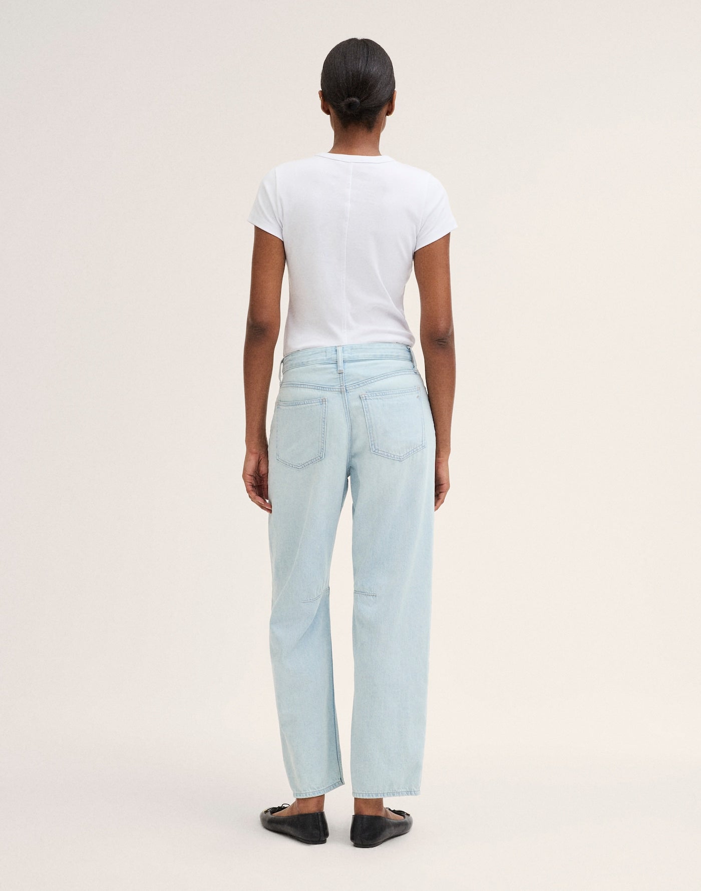 Madewell The Curvy Darted Barrel-Leg Jean in Airy Denim