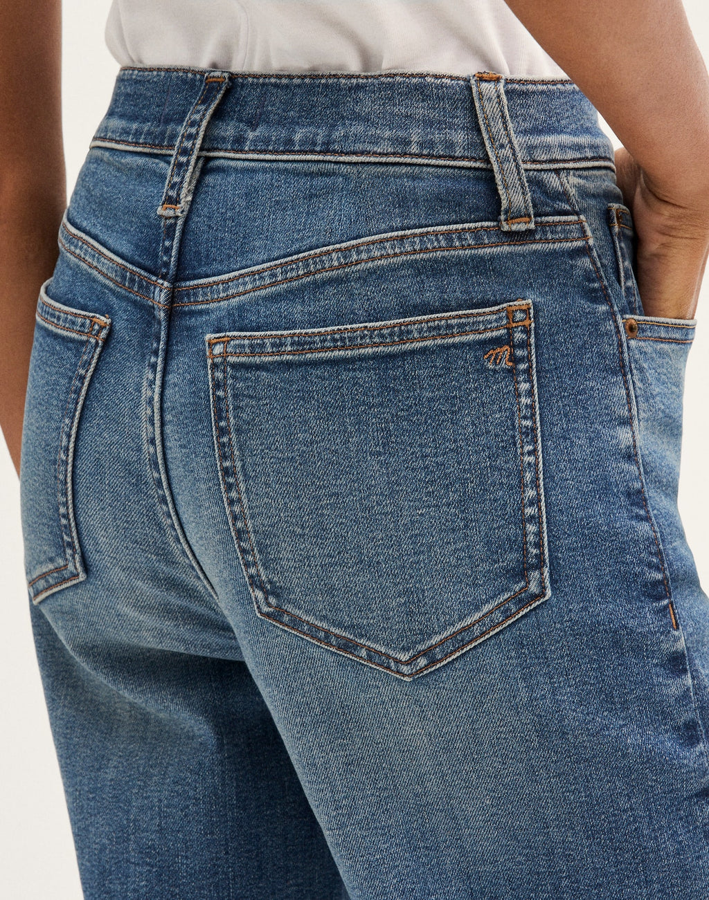 Madewell The Wide-Leg Jean in Sunnyside Wash Super Stretch Denim 74% Cotton 18% Lyocell 6% EME 2% Elastane