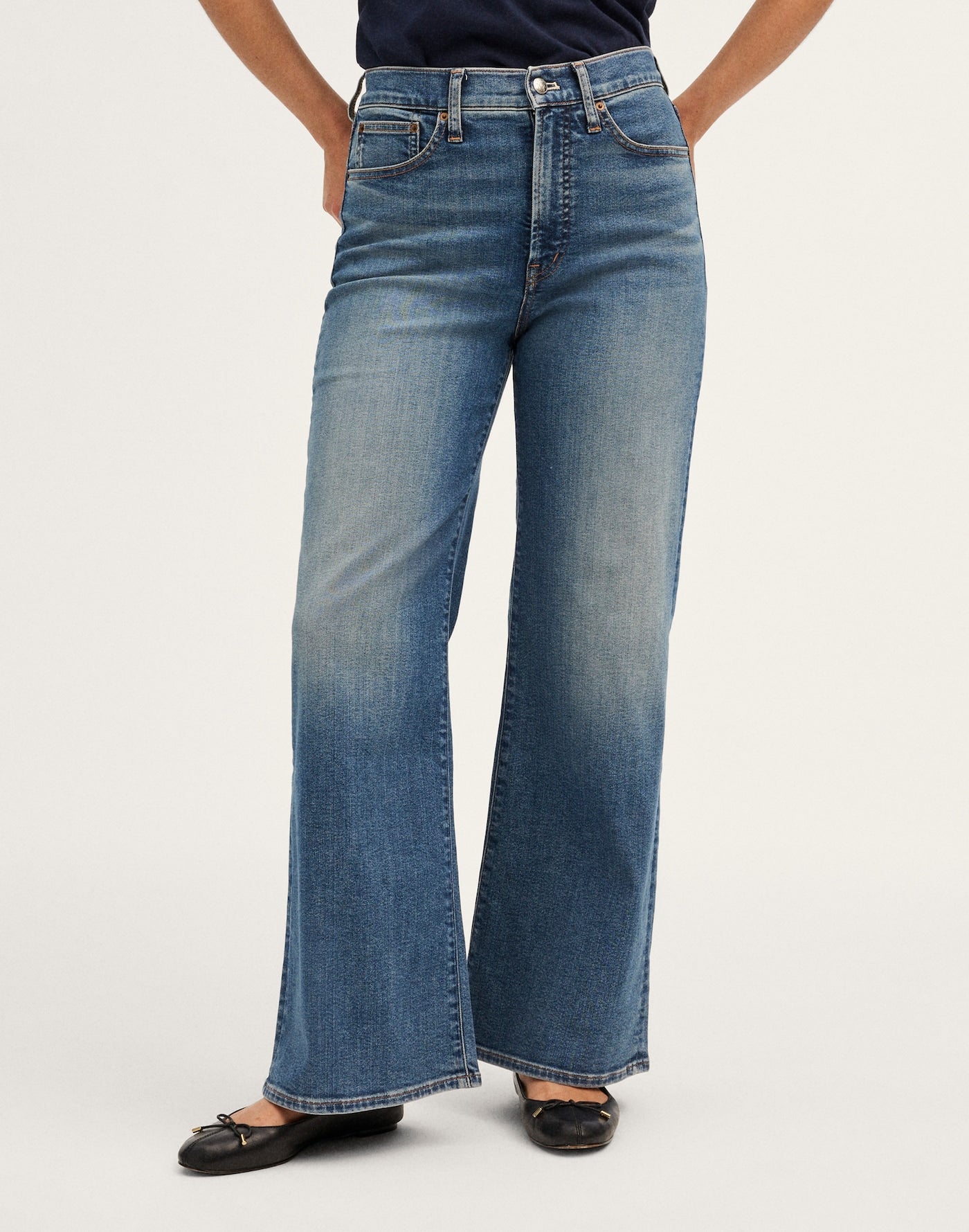 Madewell The Curvy Wide-Leg Jean in Rigid Denim 74% Regenagri Cotton 18% Lyocell 6% EME 2% Elastane